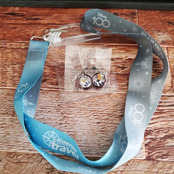 Donald & Daisy Duck 2023 Disney 100th Anniversary Costco Travel Disney Pin NWT - Picture 5 of 6